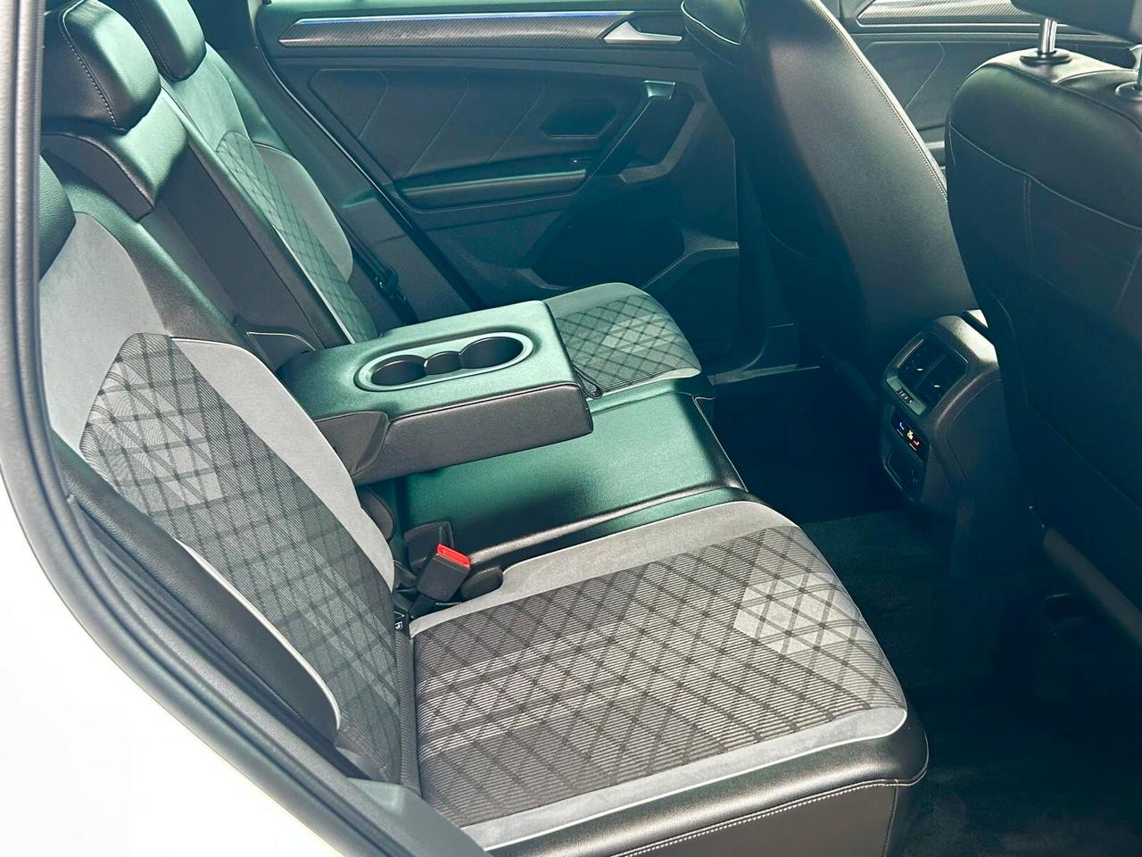 Volkswagen Tiguan 2.0 TDI 150 CV SCR DSG R-Line