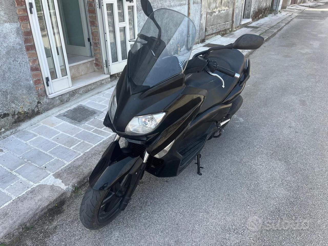 X Max 125