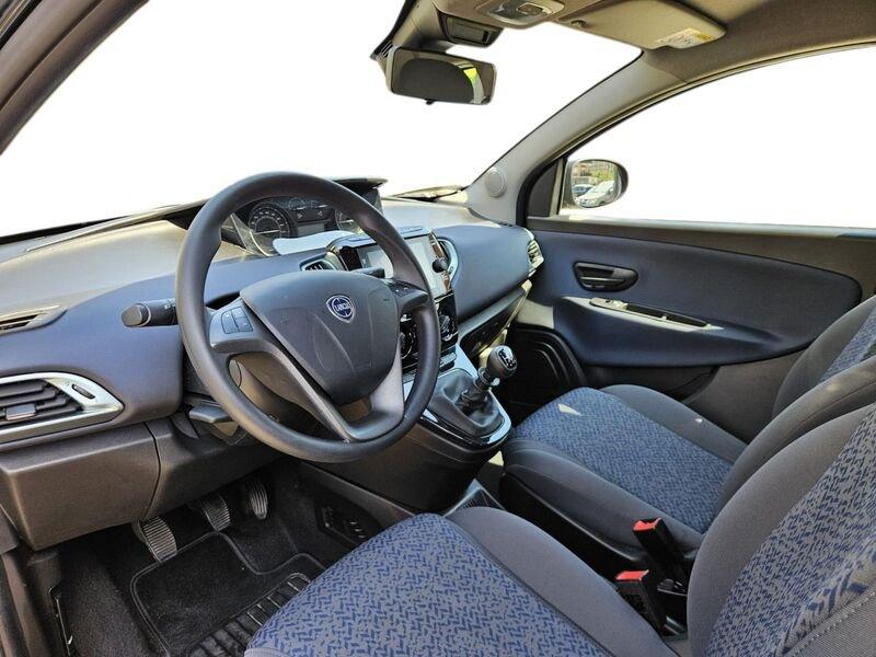 Lancia Ypsilon 1.0 FireFly 70cv Hybrid