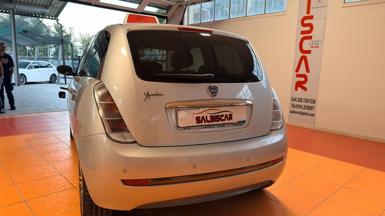 Lancia Ypsilon 1.4 16V Sport MomoDesign