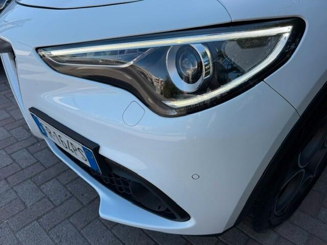 Alfa Romeo Stelvio 2.2 Turbodiesel 210 CV AT8 Q4 Super