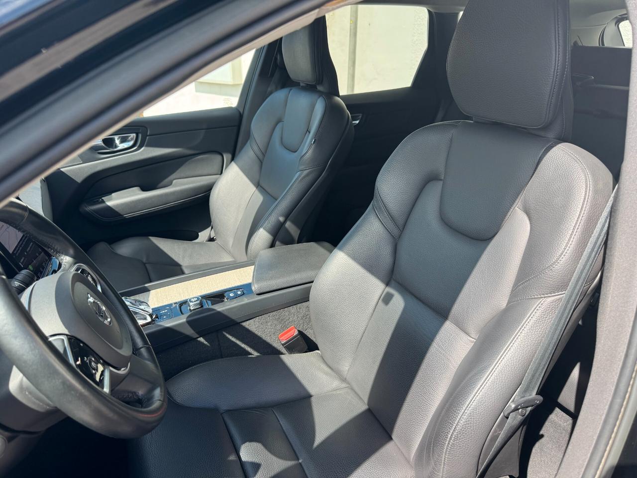Volvo XC 60 XC60 B4 (d) AWD automatico Inscription N1