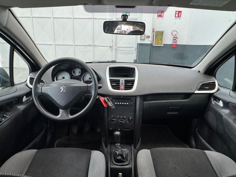 Peugeot 207 207 5p 1.4 hdi XS