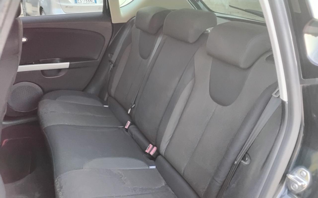 Seat Leon 2.0 TDI DPF DSG Style (MY09)