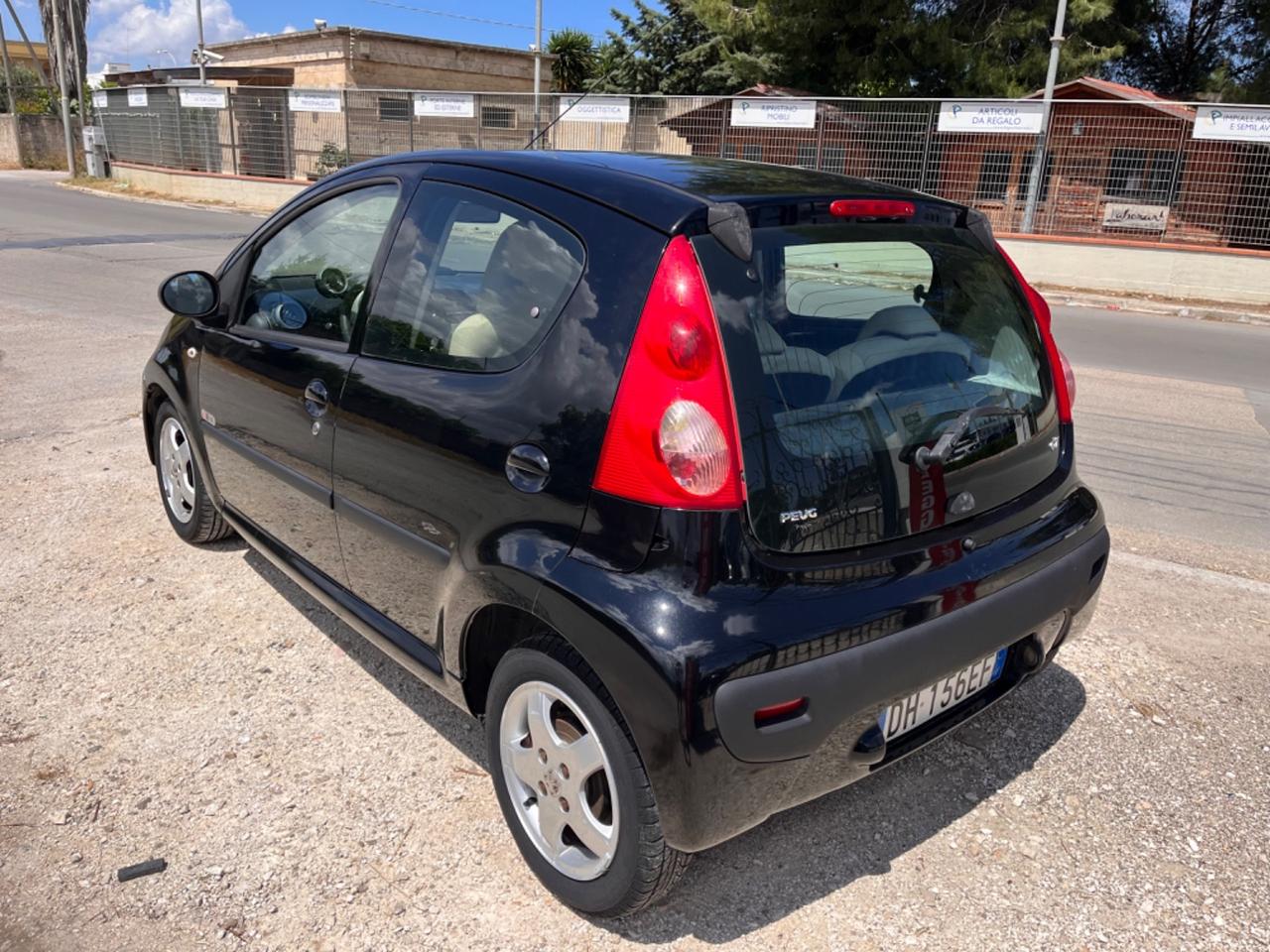 Peugeot 107 1.0 68CV 5p. Desir
