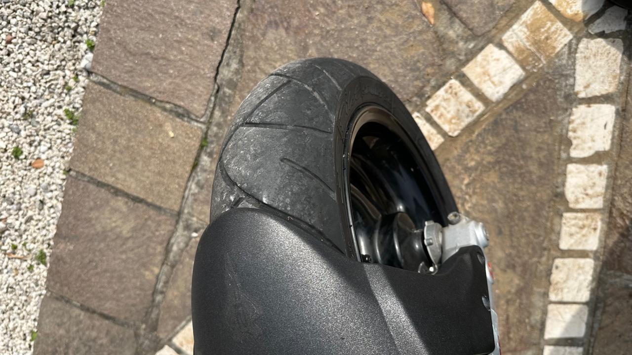 Malaguti F12 Phantom 50 Liquido Doppio disco