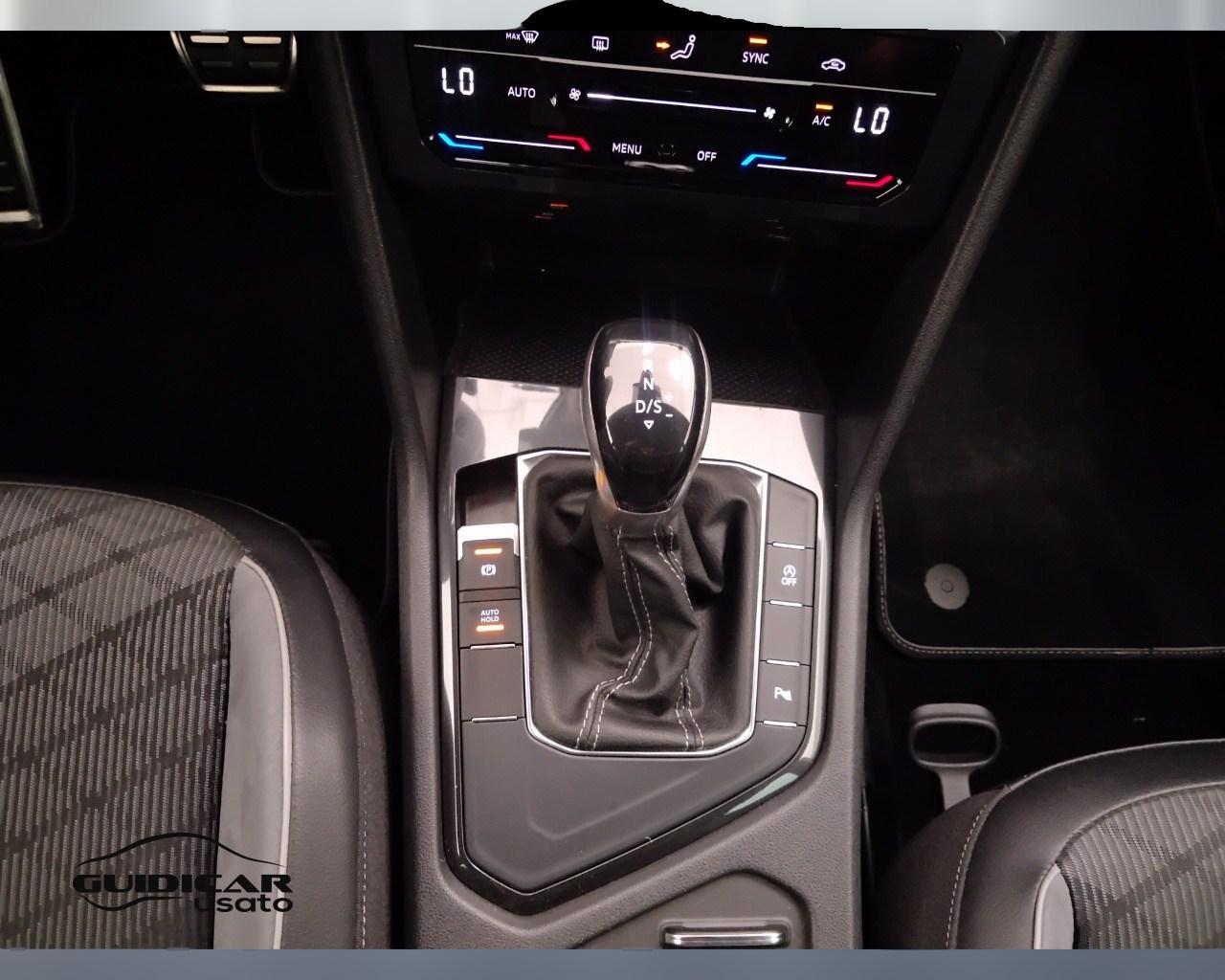 VOLKSWAGEN Tiguan II 2021 - Tiguan 1.5 tsi R-Line 150cv dsg