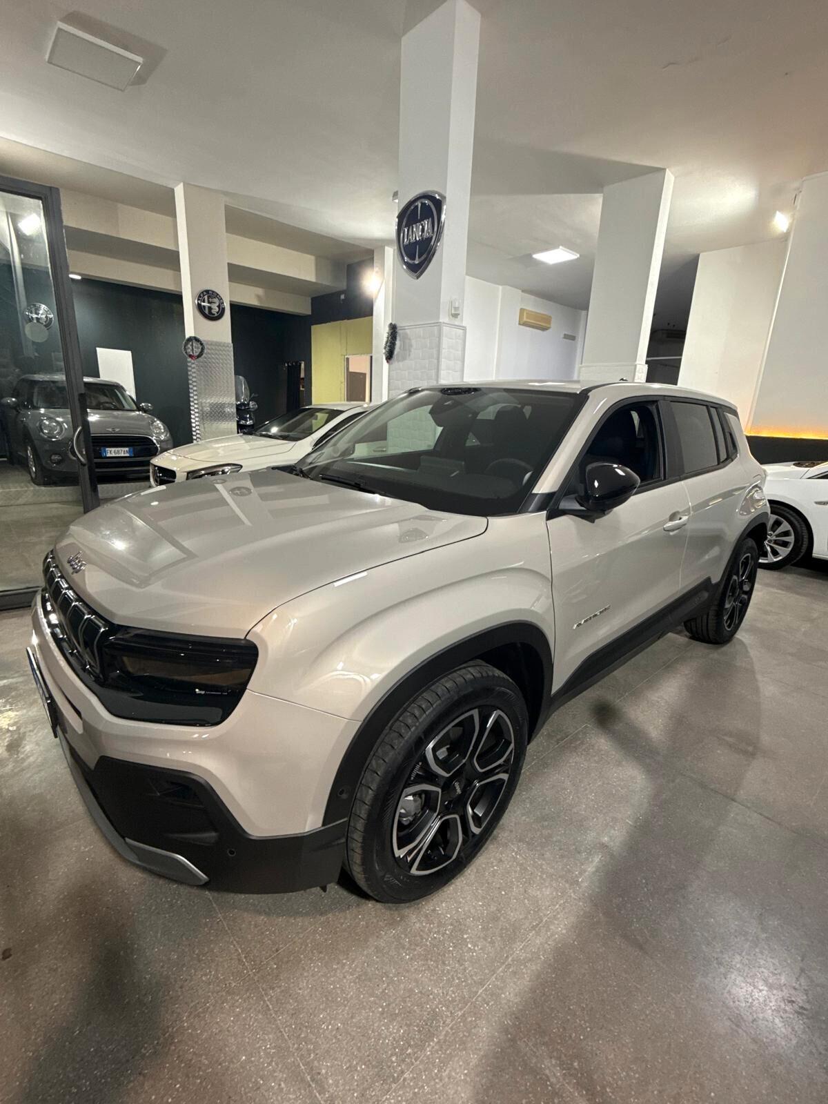 Jeep Avenger 1.2 Turbo 100 CV MHEV Summit