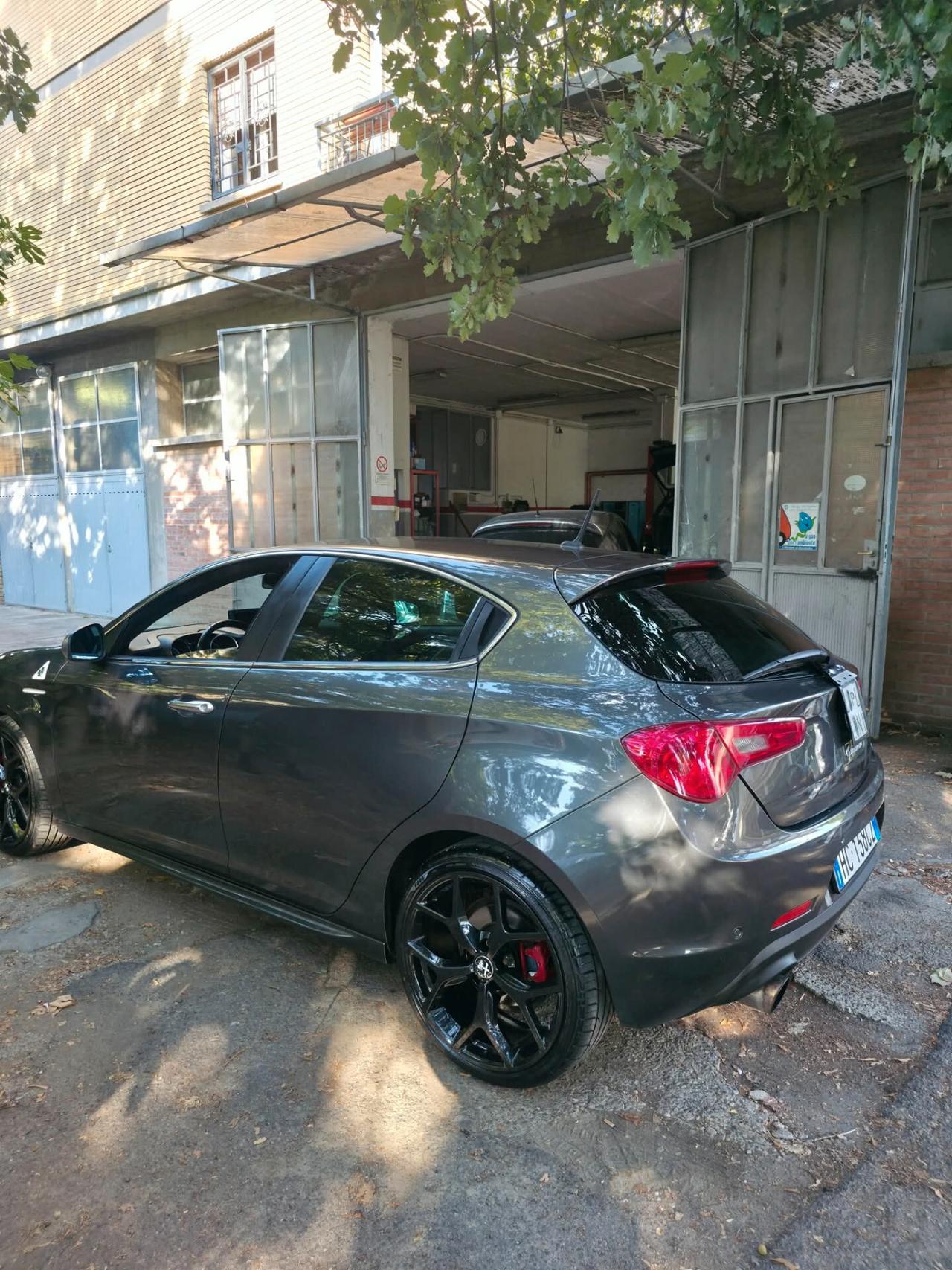 Alfa Romeo Giulietta 1750 TBi Quadrifoglio Verde