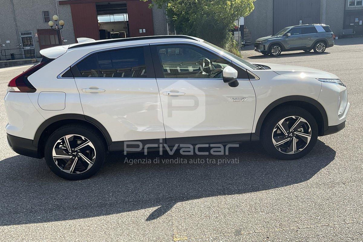 MITSUBISHI Eclipse Cross 2.4 MIVEC 4WD PHEV Instyle SDA Pack 0
