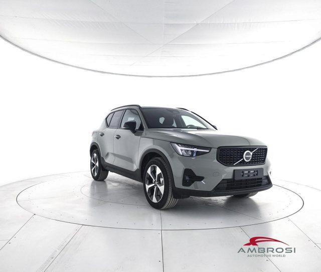 VOLVO XC40 B3 Mild hybrid Benzina Plus Dark