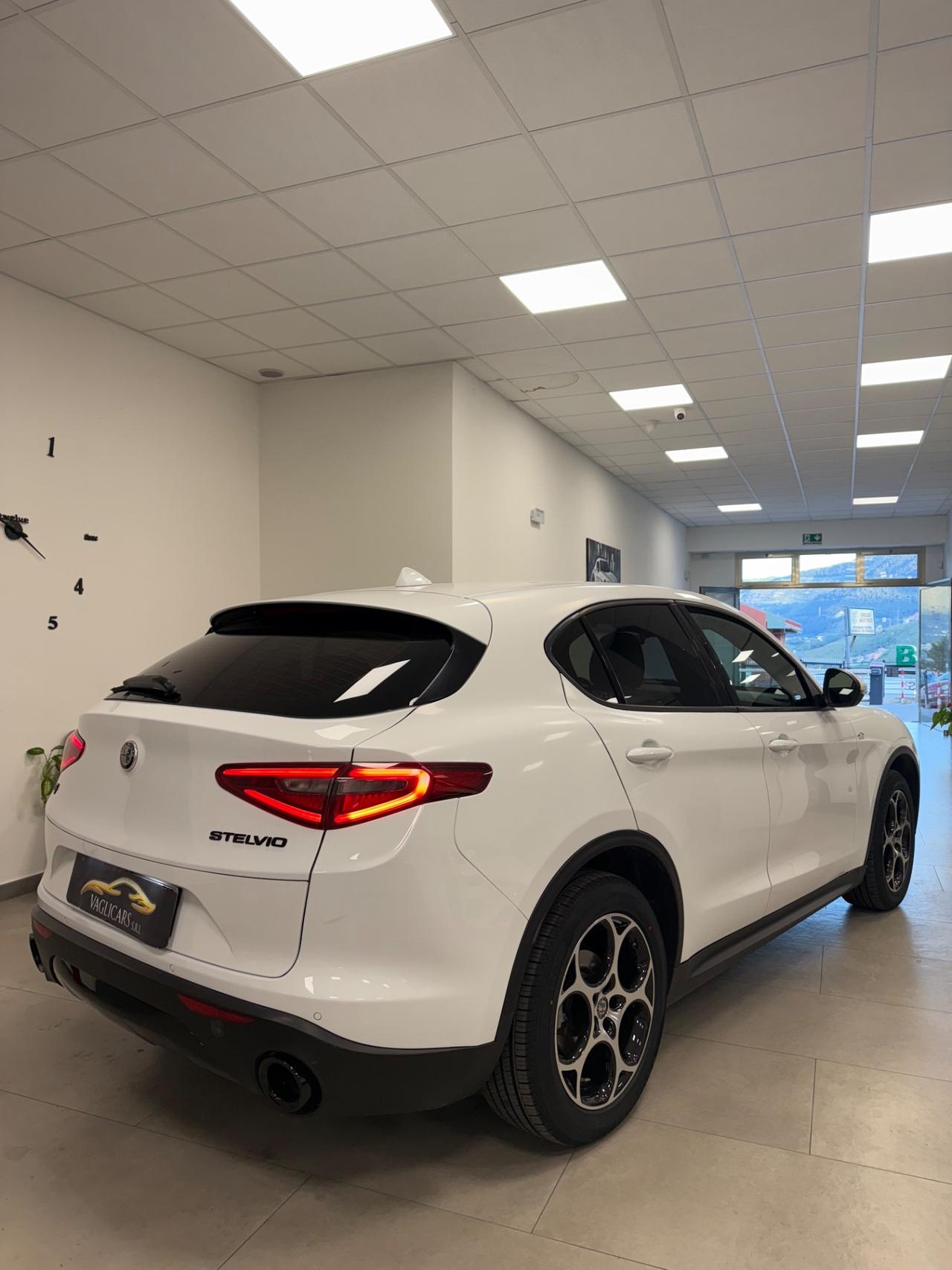 Alfa Romeo Stelvio 2.2 Turbodiesel 210 CV AT8 Q4 Executive