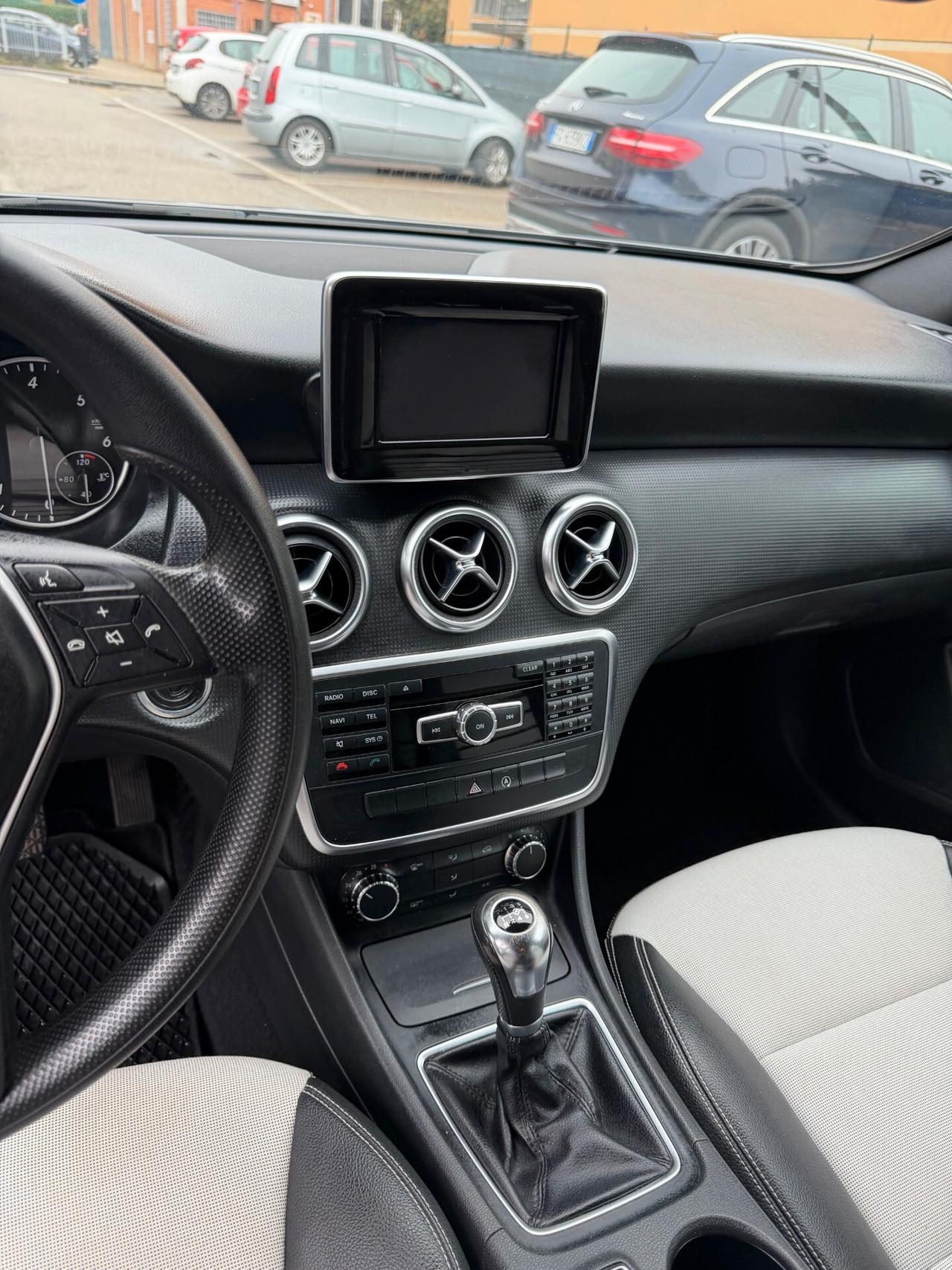 Mercedes-Benz A 180 cdi - NEOP. - 12 MESI DI GARANZIA -