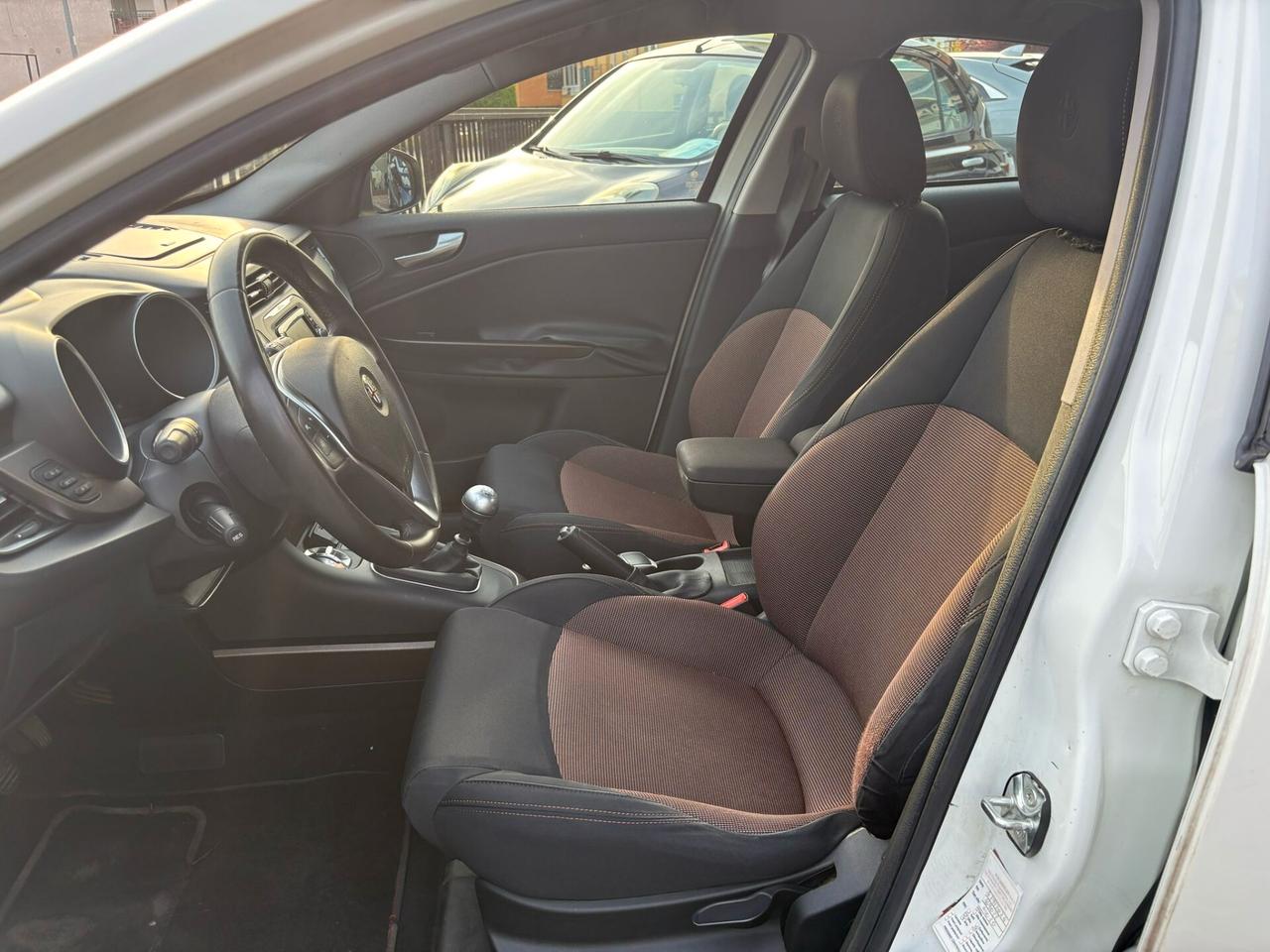 Alfa Romeo Giulietta 1.6 JTDm-2 105 CV Distinctive
