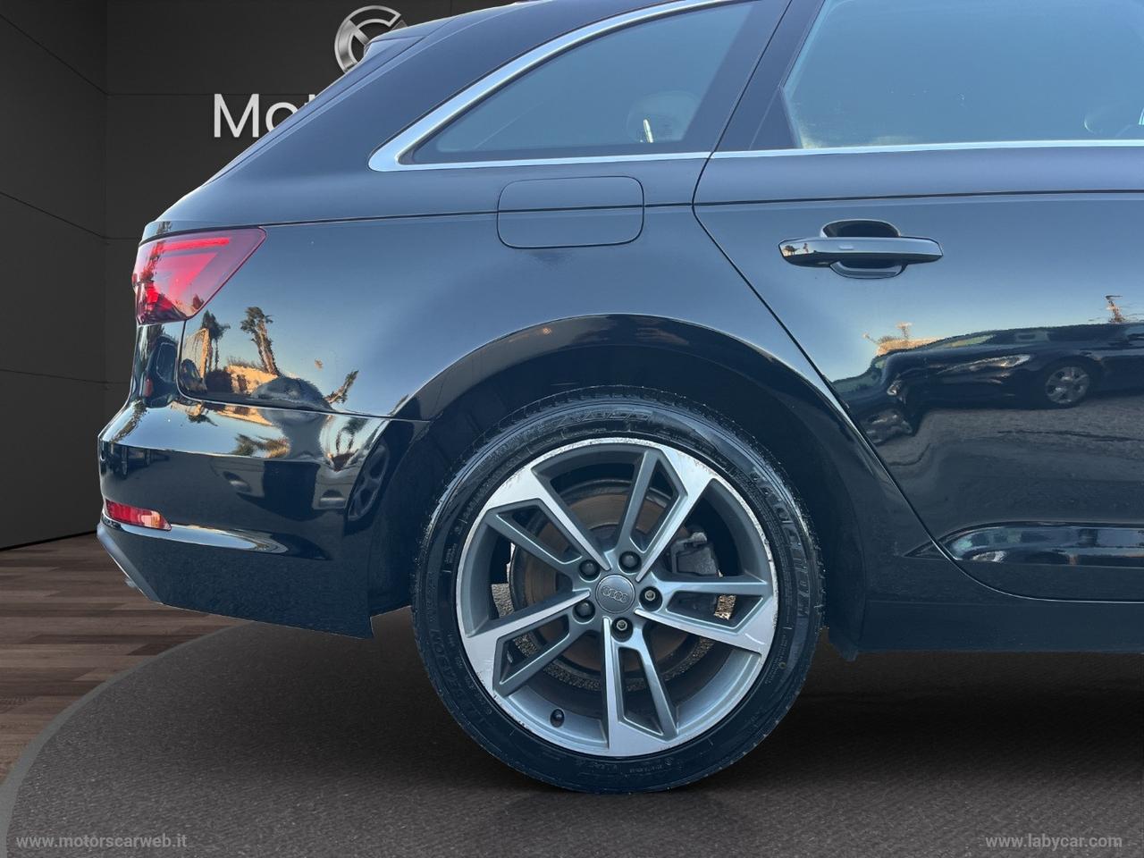 AUDI A4 40 TDI quattro S tronic Business