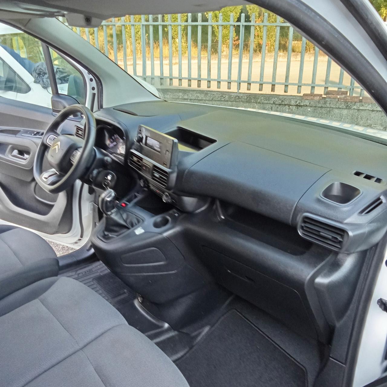 Citroen Berlingo BlueHDi 75 Van 3 posti 019