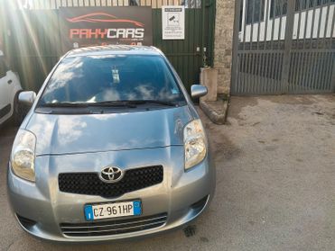 Toyota Yaris 1.0 5 porte Sol