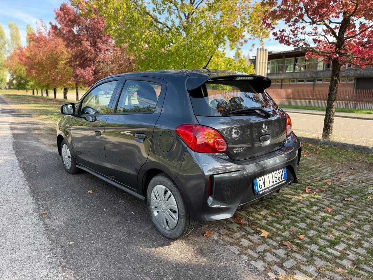 Mitsubishi Space Star 1.2 Invite SDA