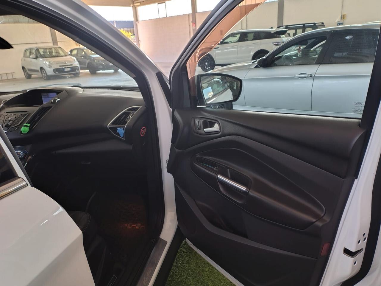 Ford Kuga 2.0 TDCI 140 CV 4WD Titanium