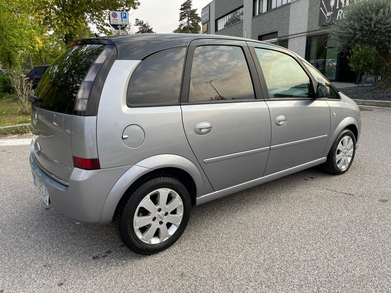 Opel Meriva 1.4 16V Cosmo *neo patentati *