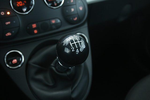 FIAT 500 1.0 Hybrid Tetto panoramico/Neopatentati/Uconnect