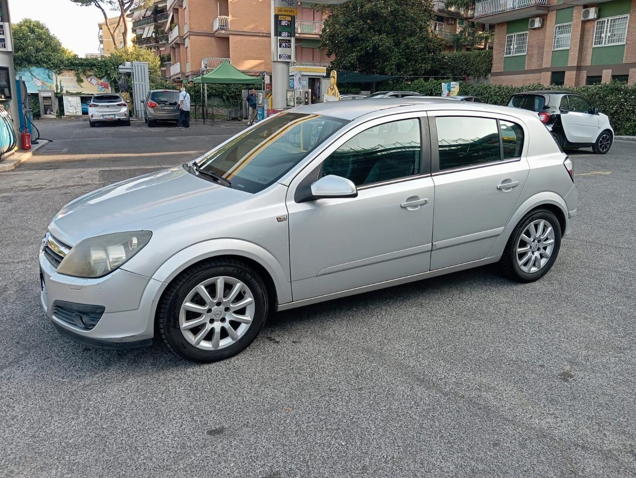 Opel Astra 1.6 16V Twinport 5 porte Cosmo
