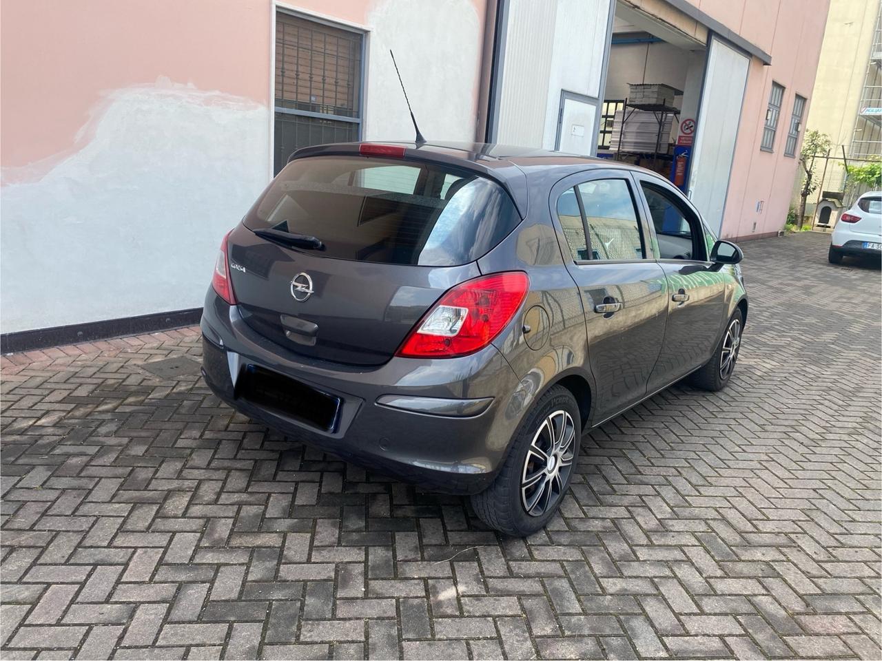 Opel Corsa 1.2 5 porte neopatentati Elective