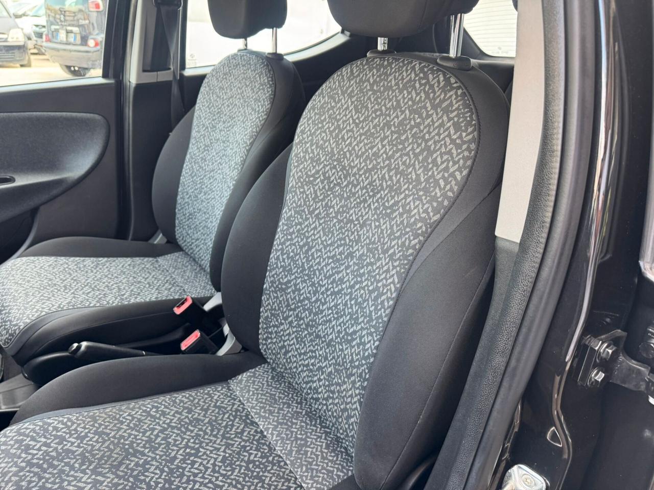 Lancia Ypsilon 0.9 TwinAir 5 porte Metano Ecochic Gold