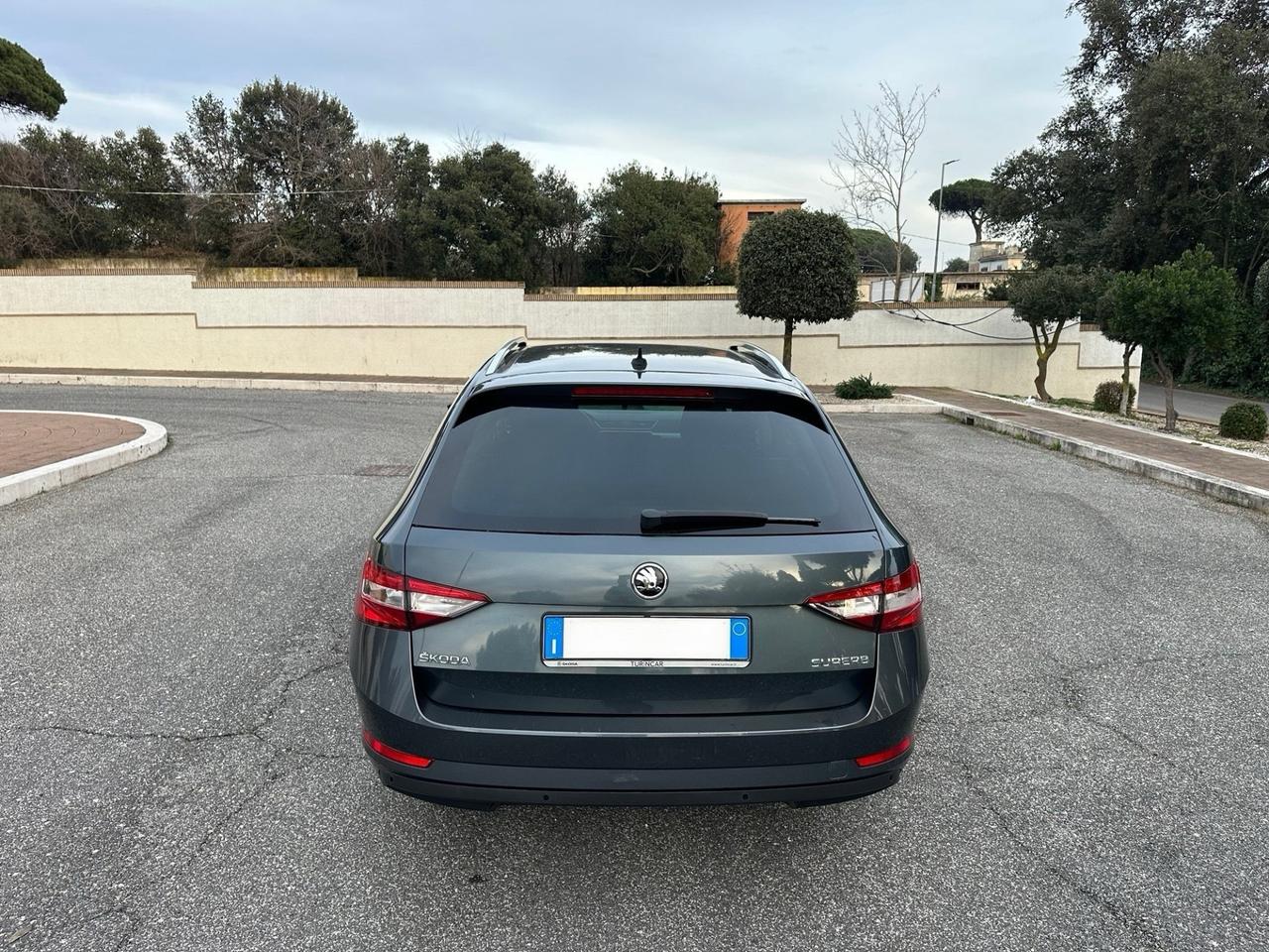 Skoda Superb 1.6 Diesel 120 CV In Perfette Condizioni