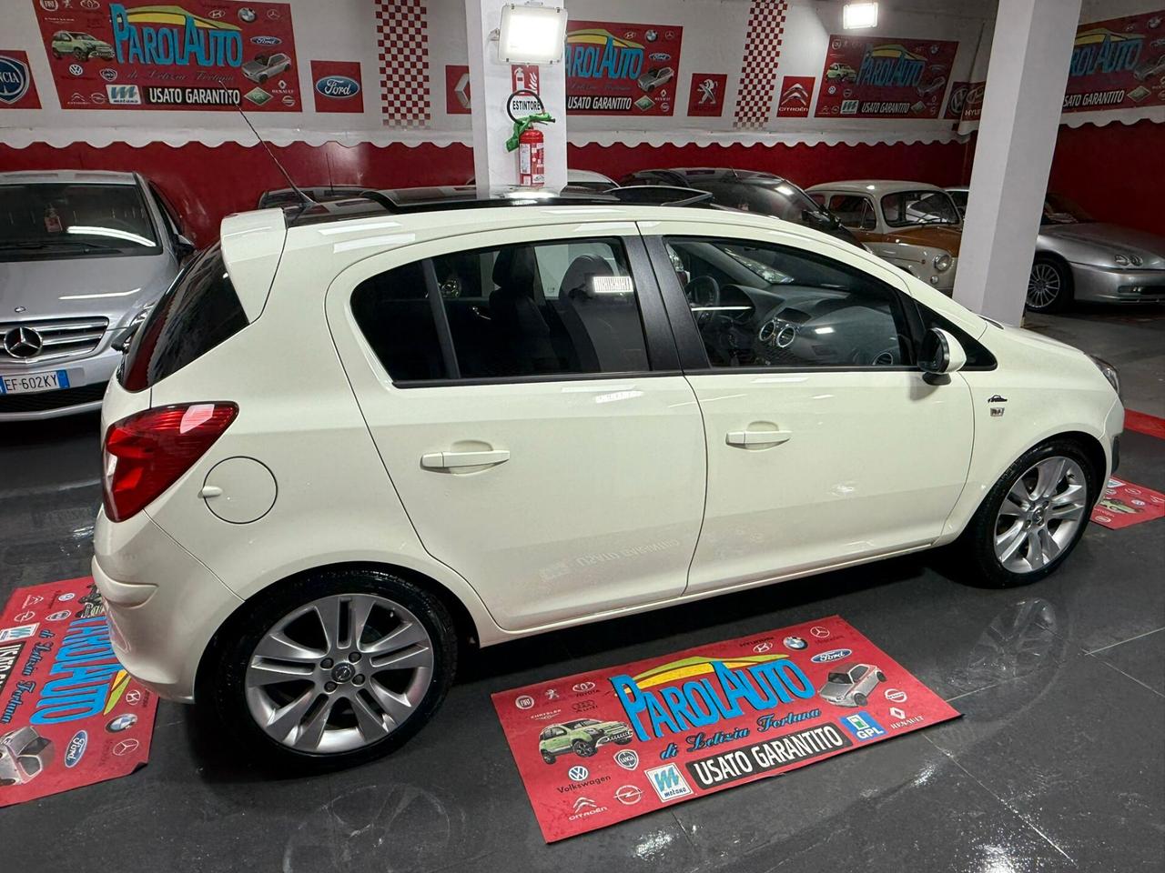 Opel Corsa 1.2 86cv Cosmo - 2011