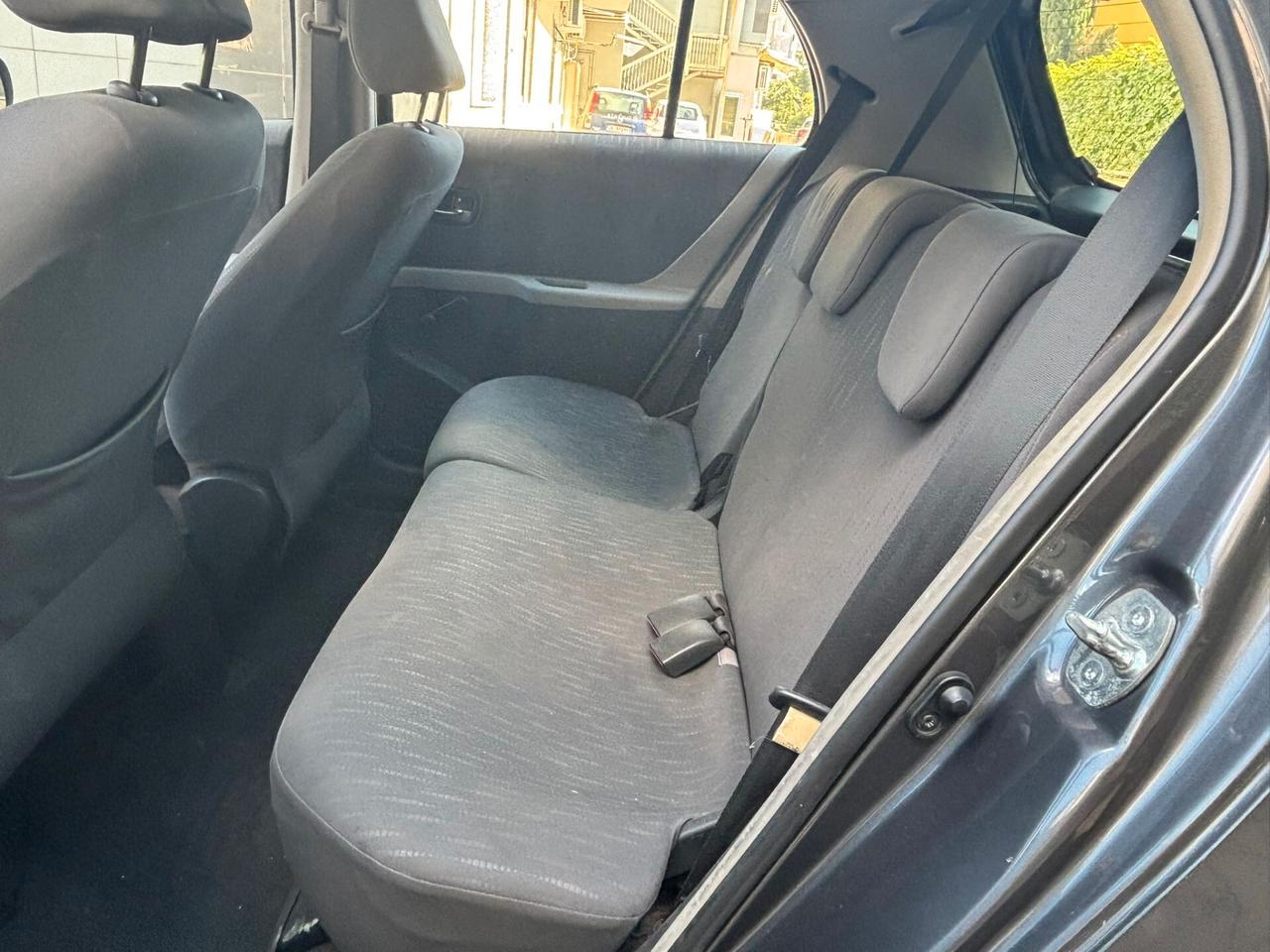 Toyota Yaris 1.4 D-4D DPF 5 porte Sol