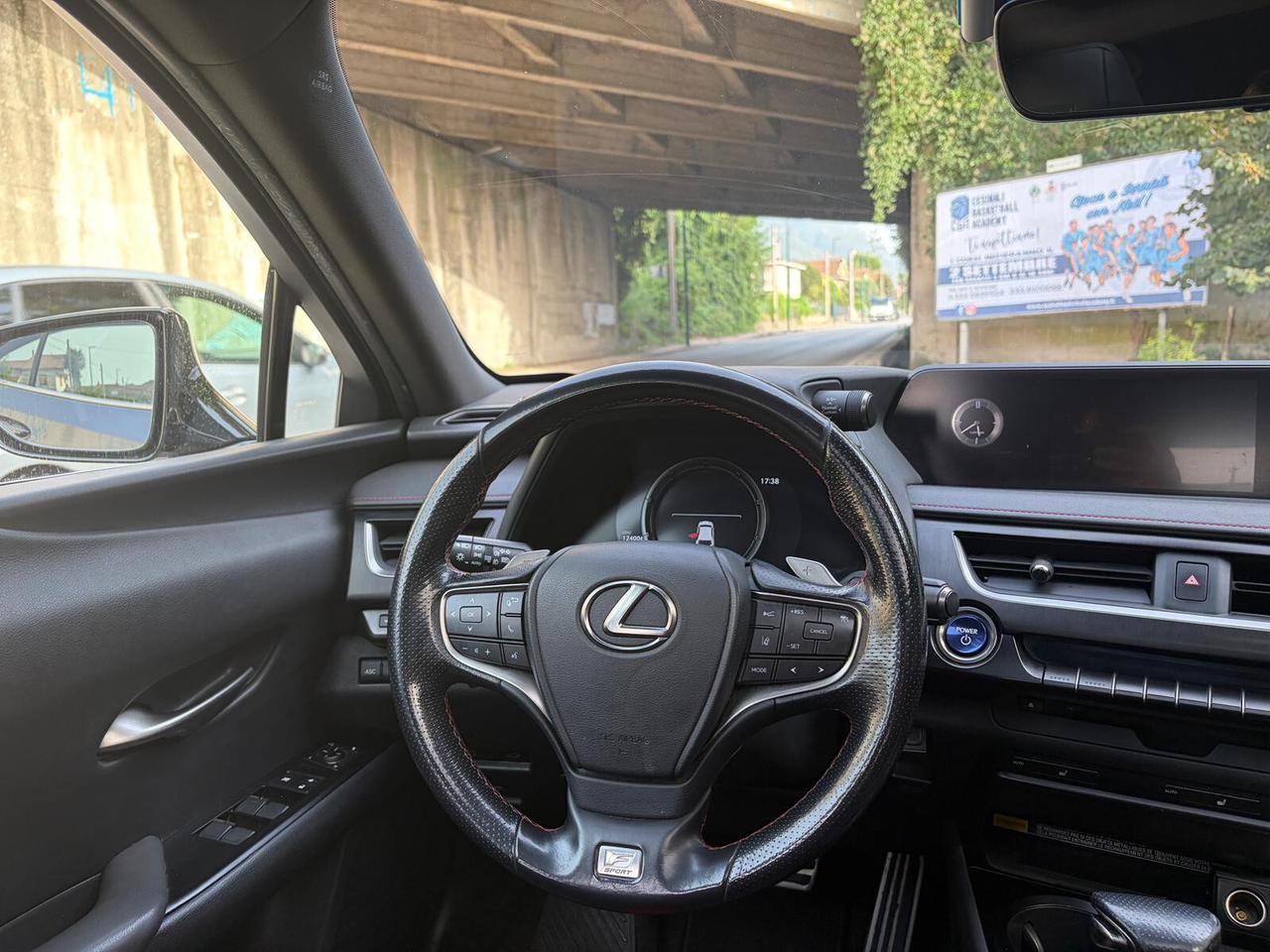 Lexus UX 2.0 Hybrid 152cv Tetto F Sport