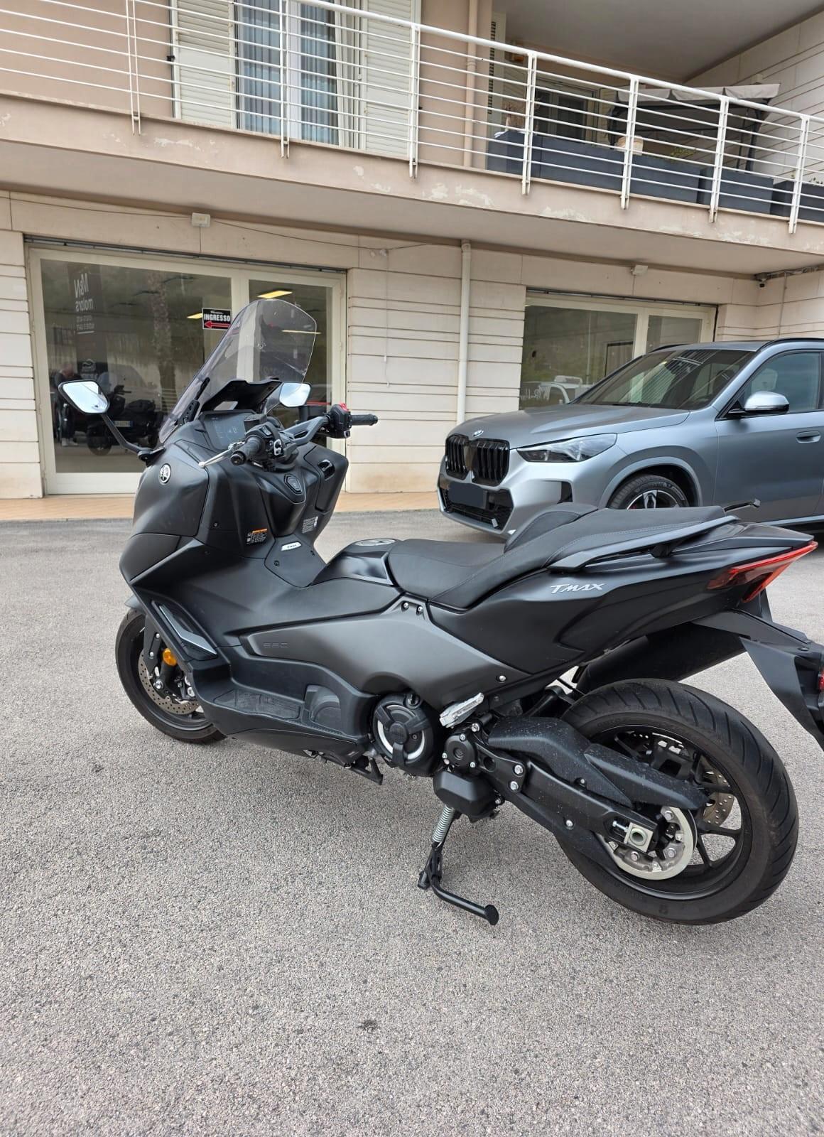 Yamaha T Max 560