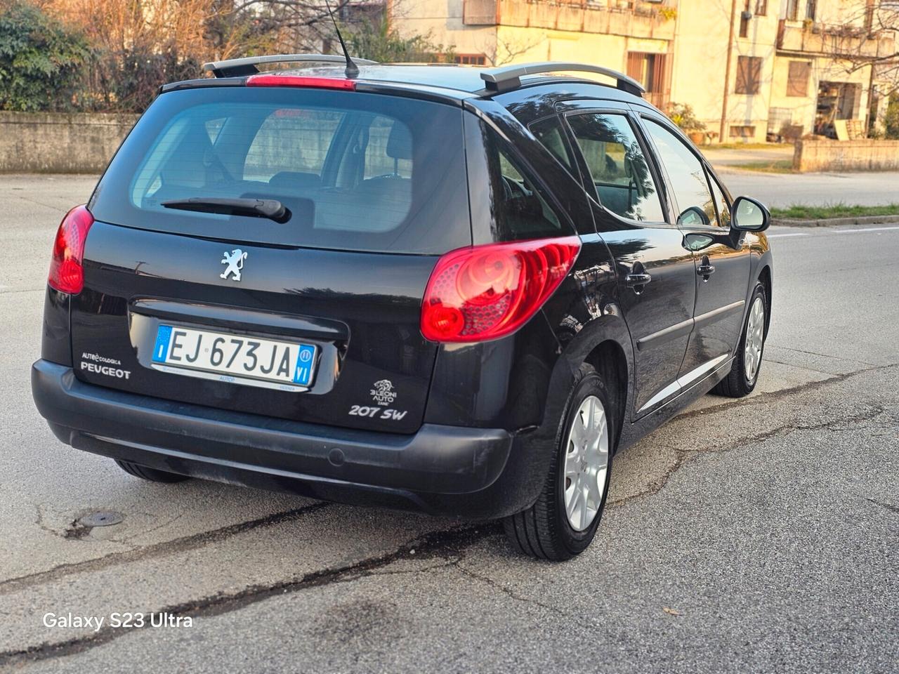 Peugeot 207 1.4 BENZ/GPL OK PER NEOPATENTATI ANO 07/2011