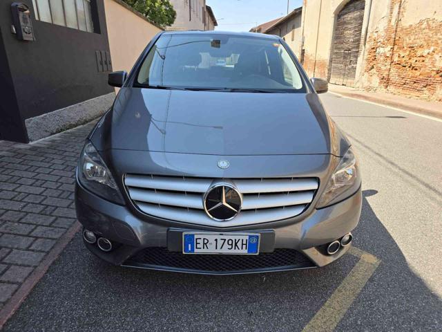 MERCEDES-BENZ B 180 Executive