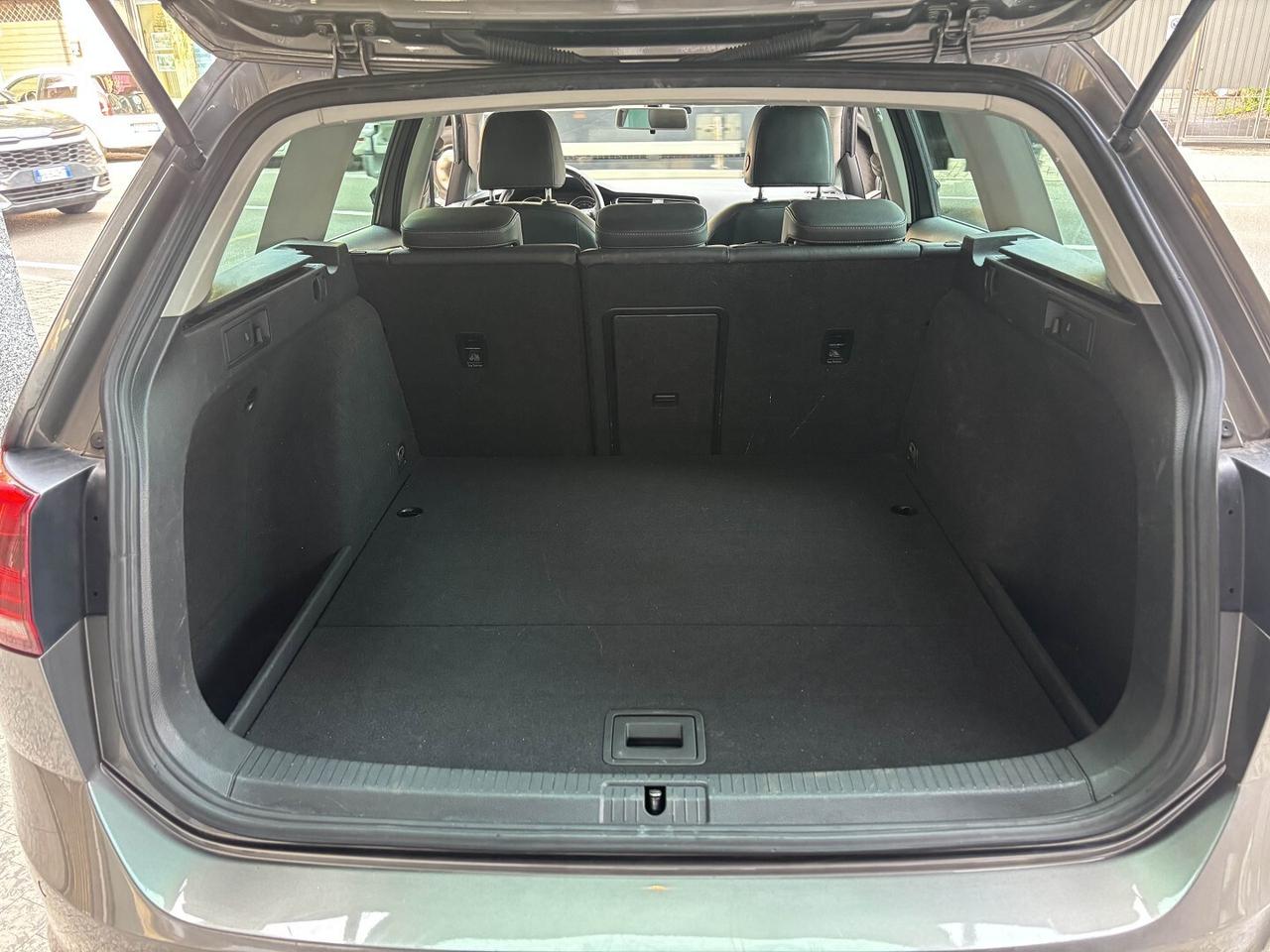 VW GOLF VARIANT 1.6 TD DSG HIGHLINE