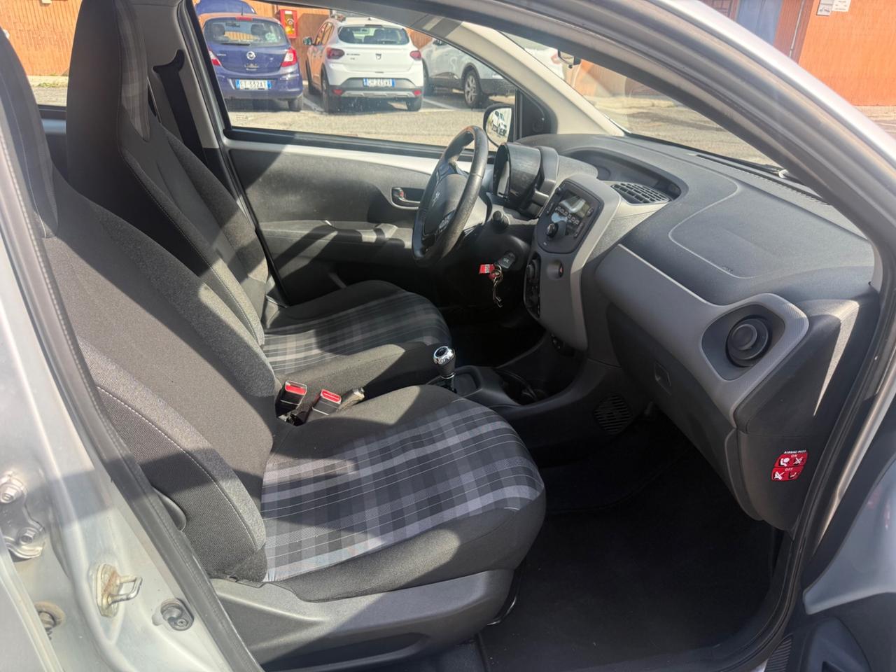 Peugeot 108 VTi 72 ETG 5 porte Allure