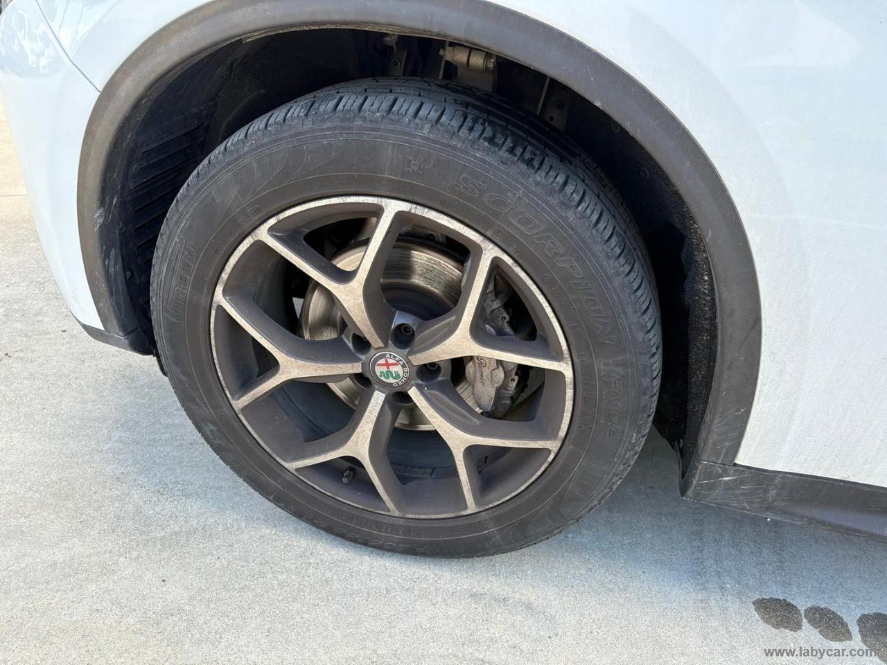 ALFA ROMEO Stelvio 2.2 T.diesel 210 CV AT8 Q4 Exec. X COMMERCIANTI