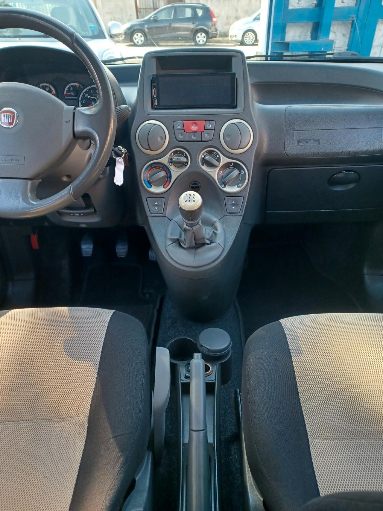 Fiat Panda 1.3 MJT 4x4 Cross CON ELD ANNO 2011