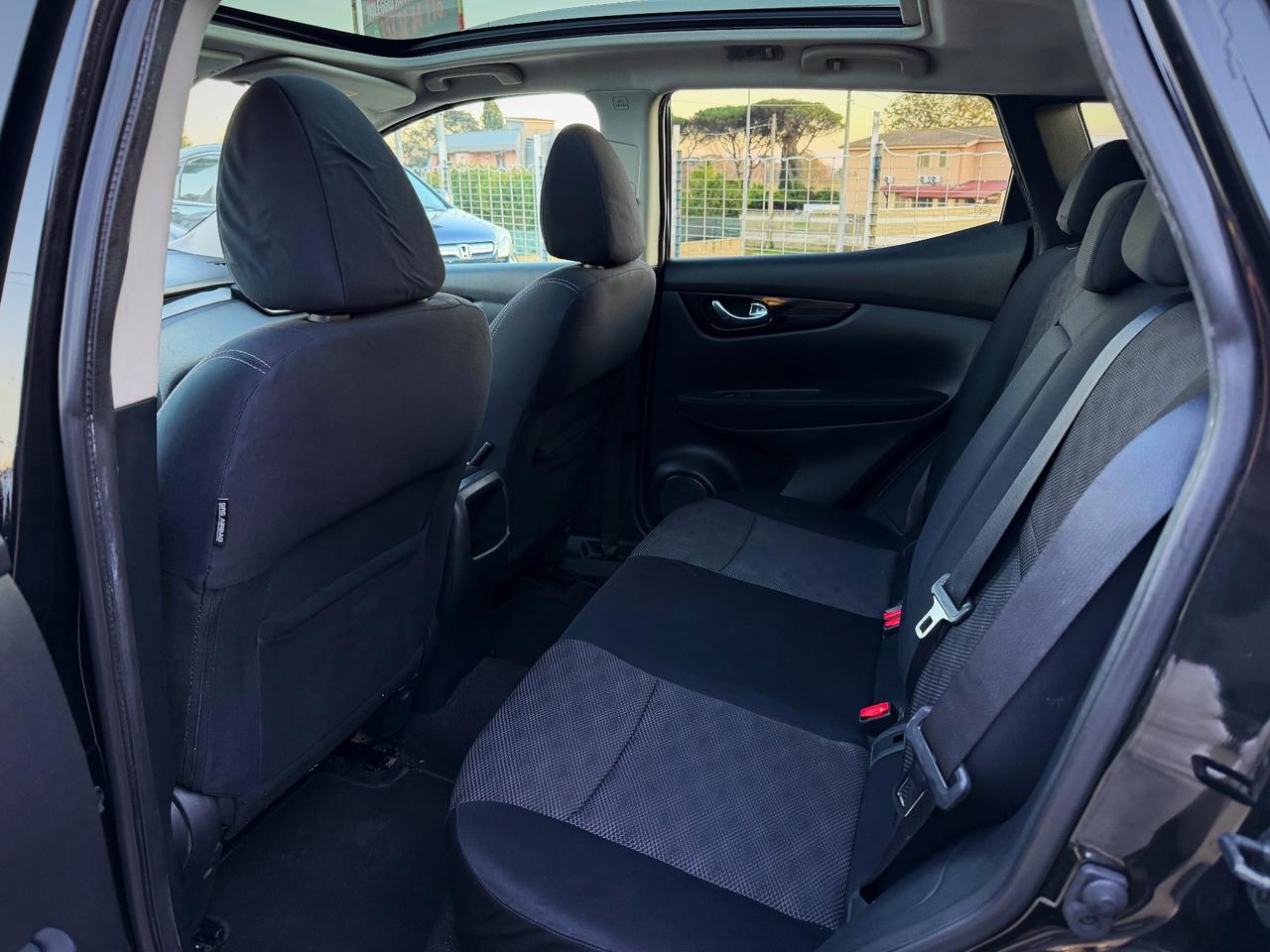 Nissan Qashqai 1.6 dCi 2WD N-Connecta Garanzia 12 Mesi