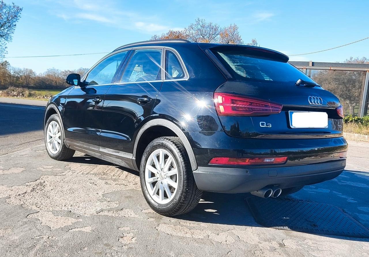 Audi Q3 2.0 TDI 150 CV Business