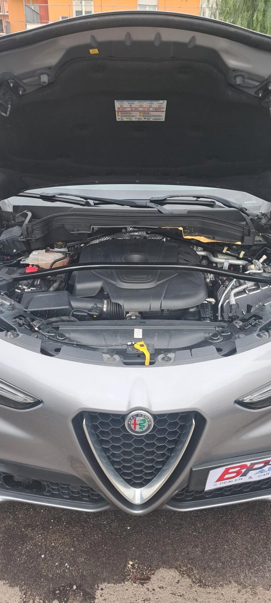 Alfa Romeo Stelvio 2.2 Turbodiesel 160 CV AT8 RWD SUPER