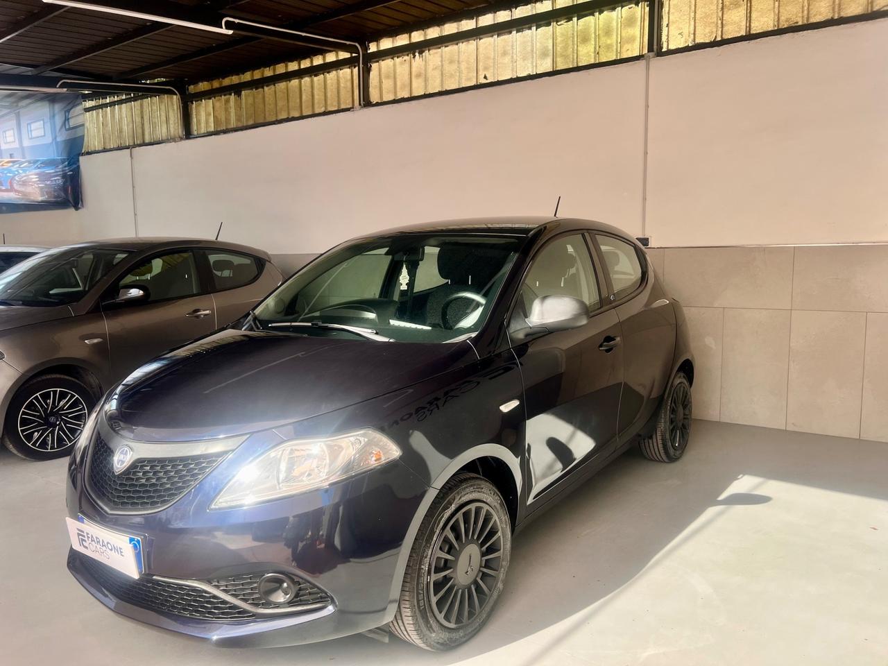 Lancia Ypsilon 1.2 69 CV 5 porte GPL Ecochic Elefantino Blu