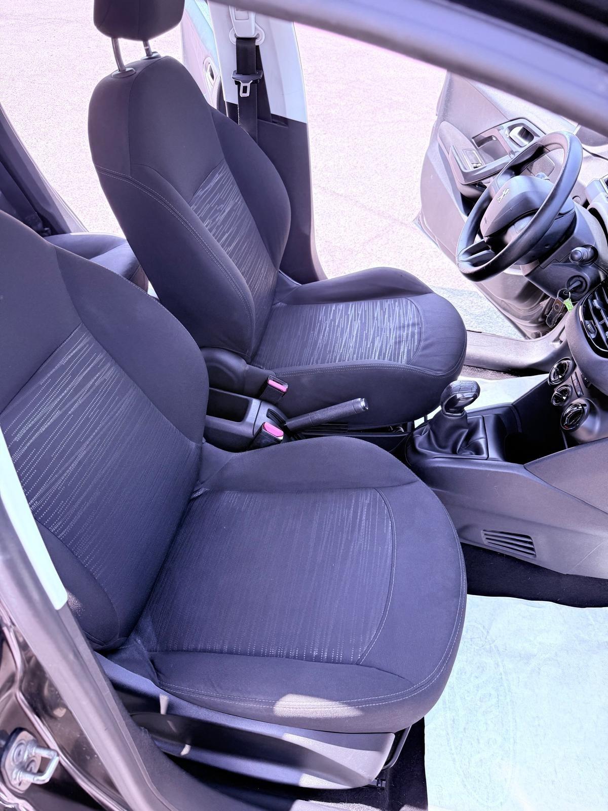 Peugeot 208 1.4 HDi 68 CV 5 porte Ok neopatentati