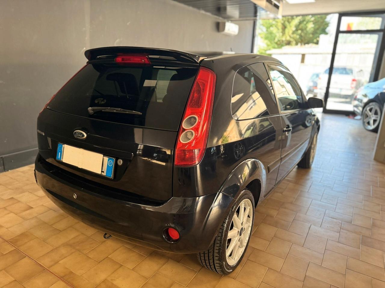 Ford Fiesta 1.2 16V 3p. Ghia