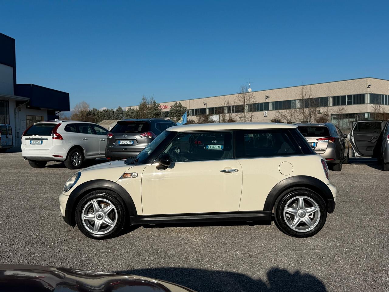 Mini 1.6 16V One (55kW)