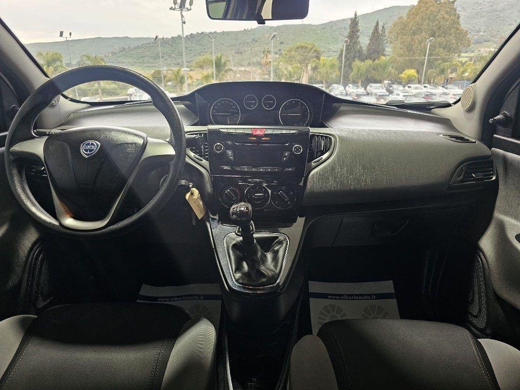 Lancia Ypsilon 1.2 69 CV 5 porte Silver