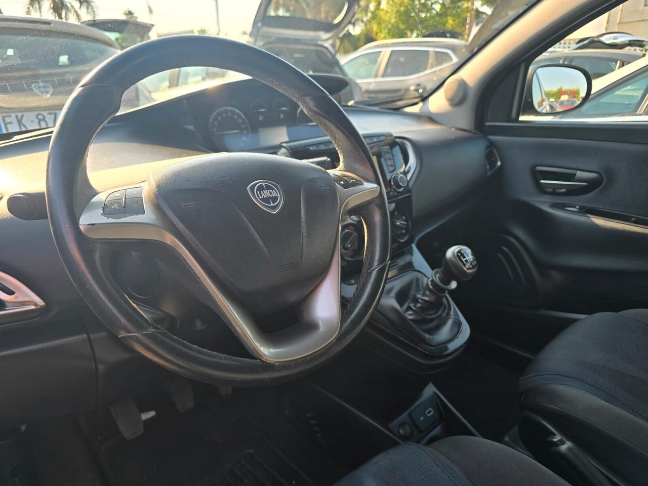 Lancia Ypsilon 1.0HYBRID 71CV GOLD EDITION ITALIANA