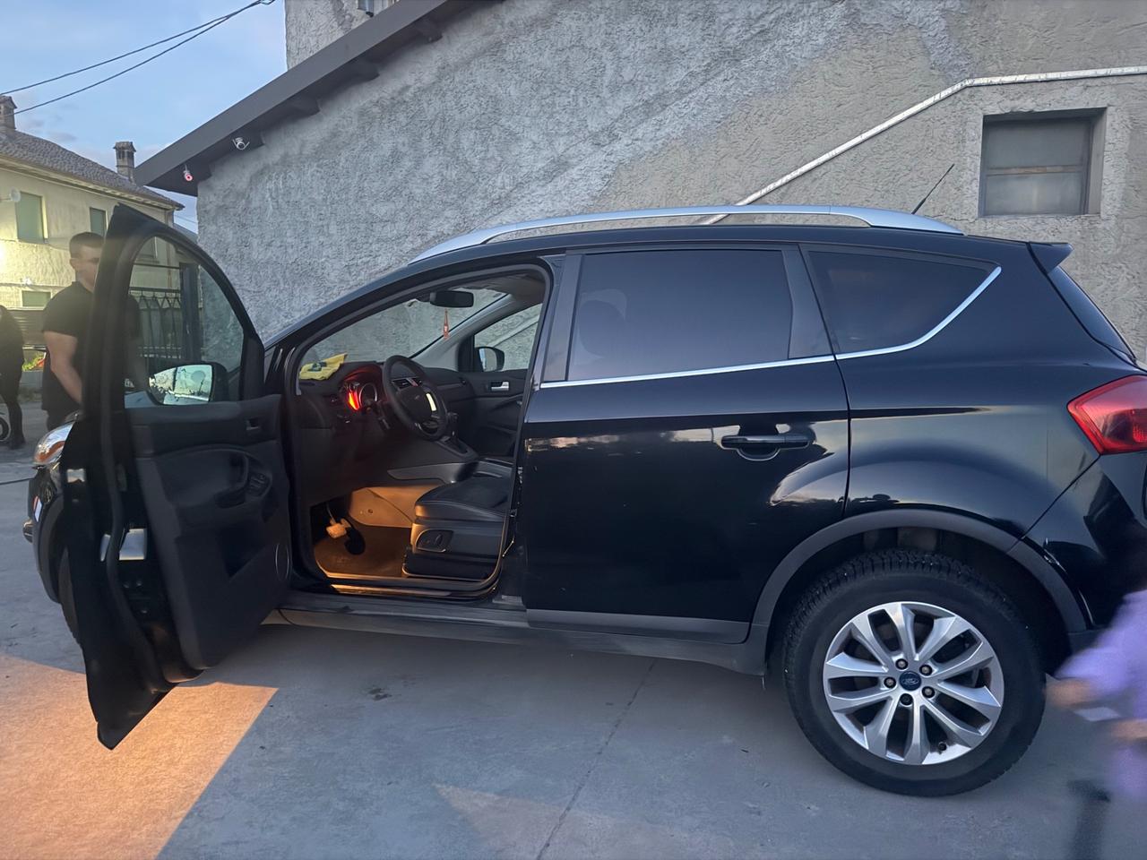 Ford Kuga 2.0 TDCi Titanium Automatico