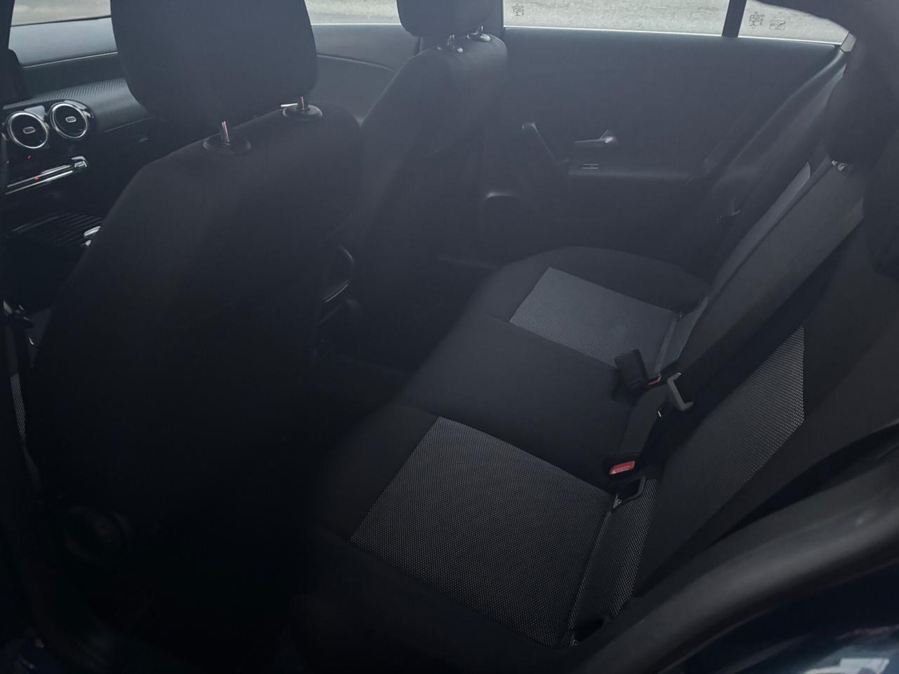 Mercedes-benz CLA 180 d Automatic Shooting Brake Business